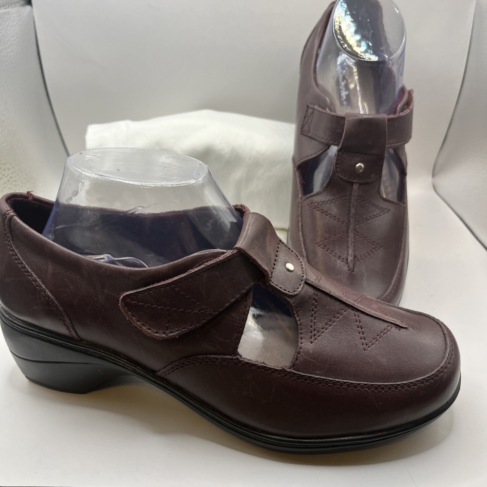 Thom McAn Womens 8W Cranberry Hilliard Leather Mary Jane Loafers Easy Fasten
